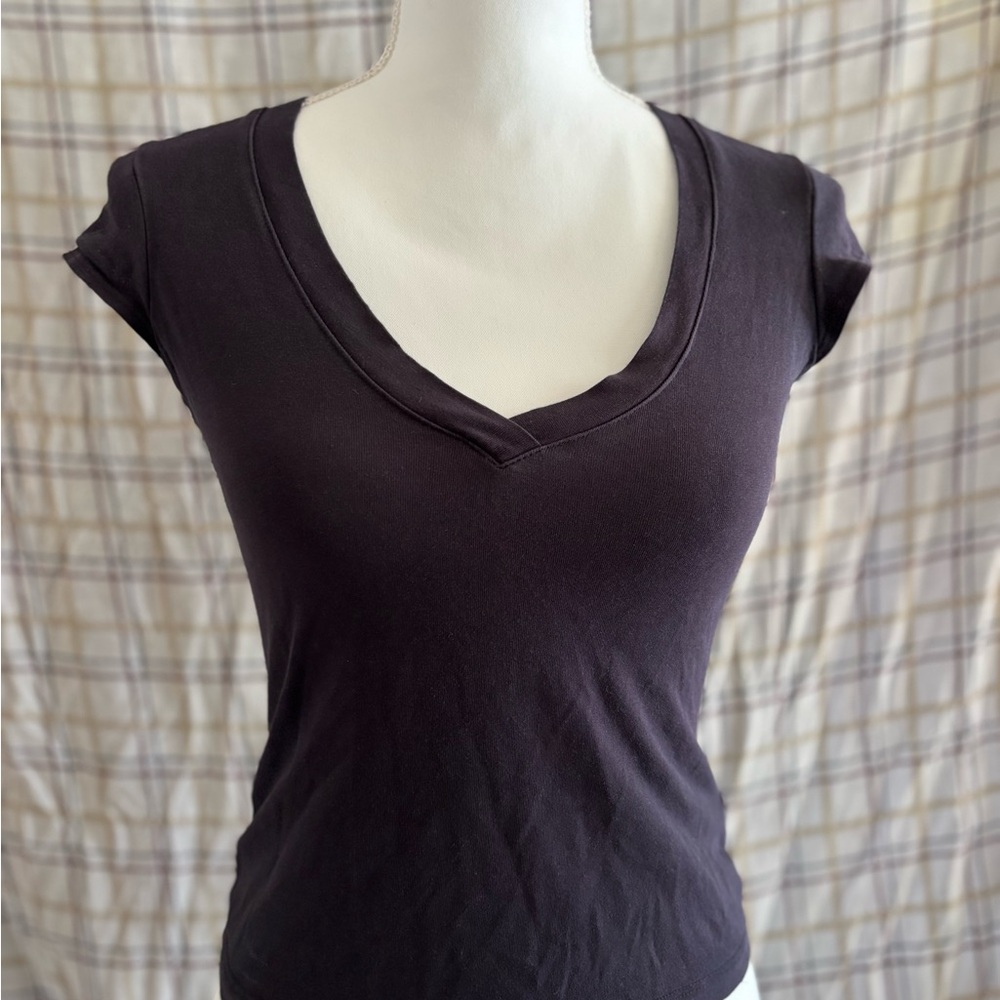 bebe Black V-Neck Short Sleeve Top